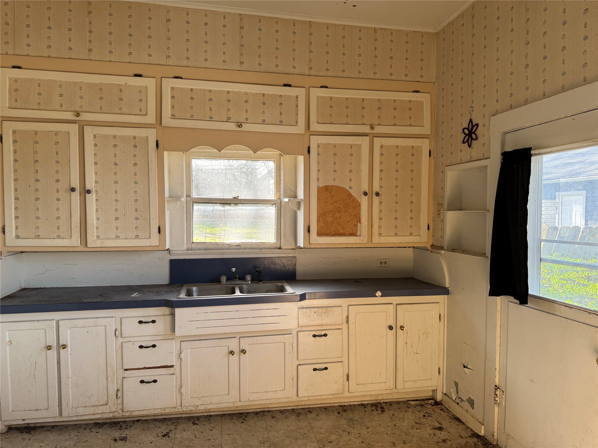 317 Scullin Denison TX 75020