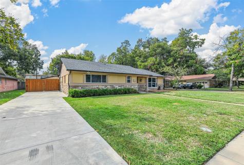 2816 Yorkshire Street Irving TX 75061
