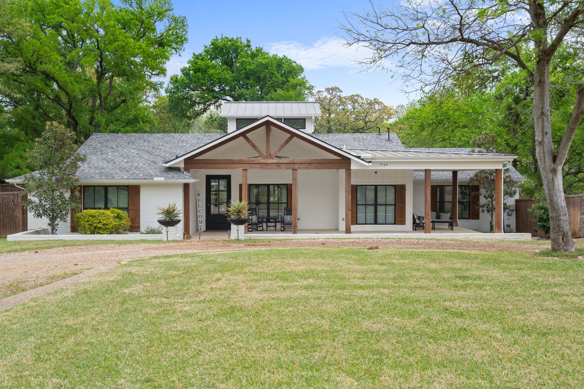1704 Silverside Drive Grapevine TX 76051