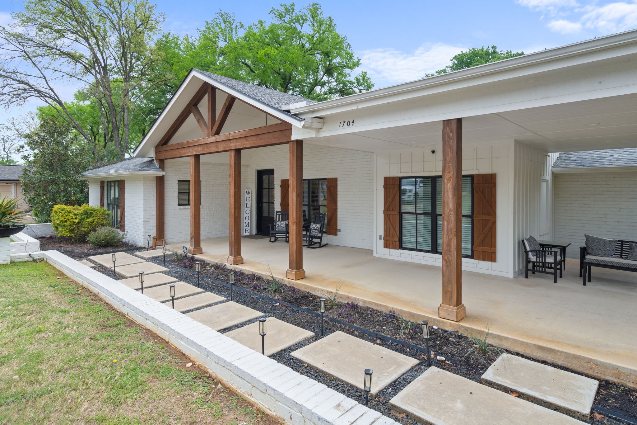 1704 Silverside Drive Grapevine TX 76051