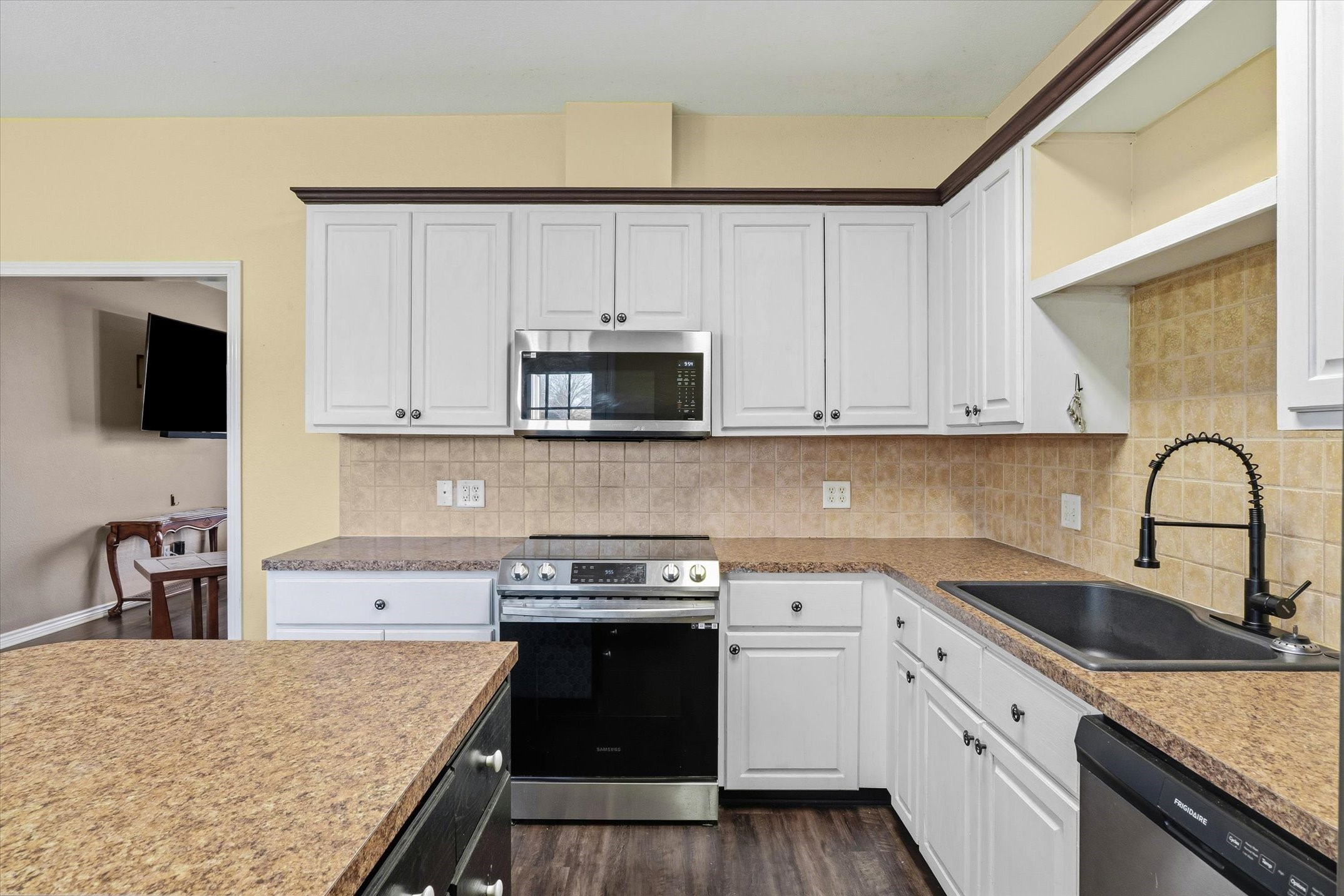 6030 Suncrest Drive Athens TX 75752