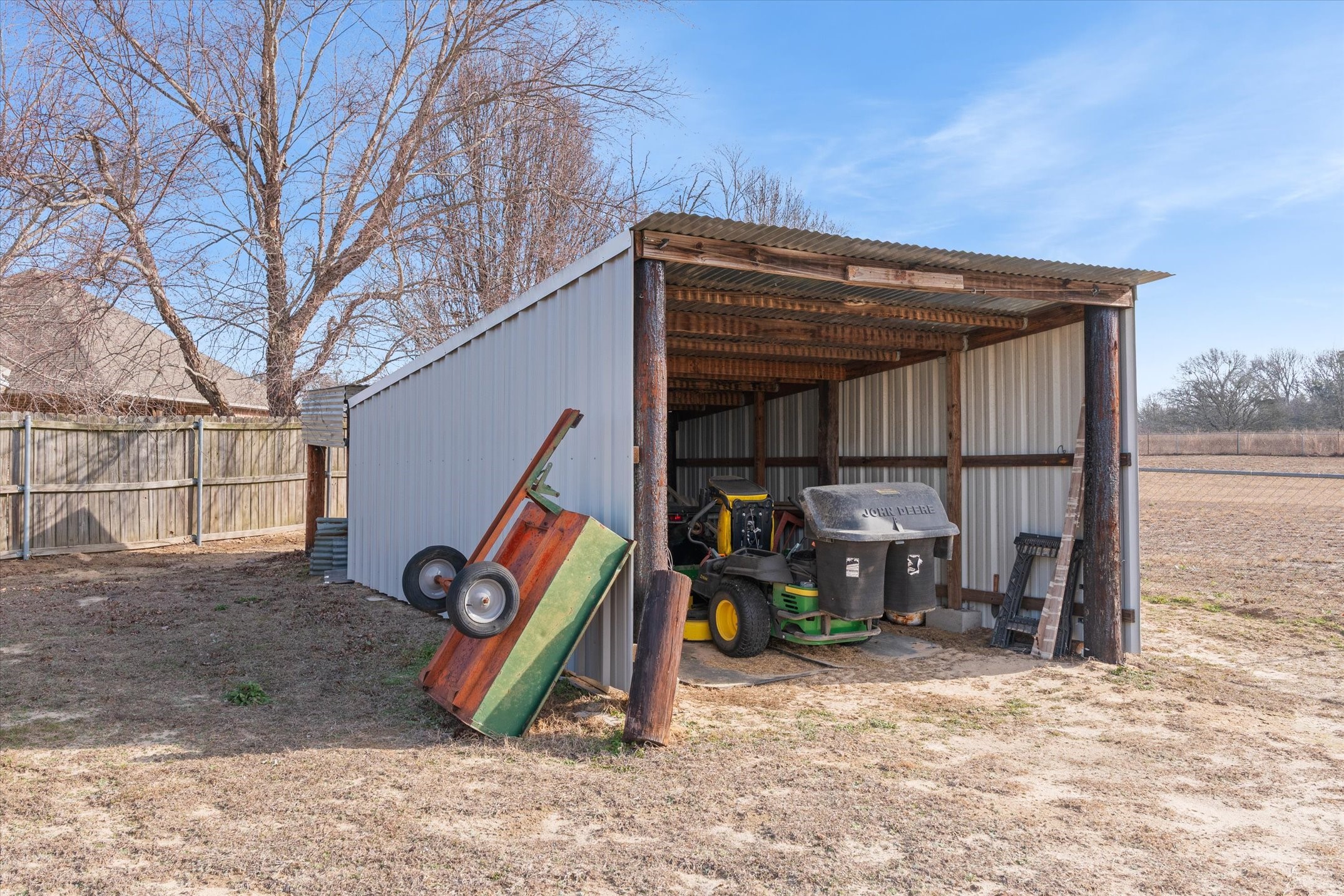 6030 Suncrest Drive Athens TX 75752