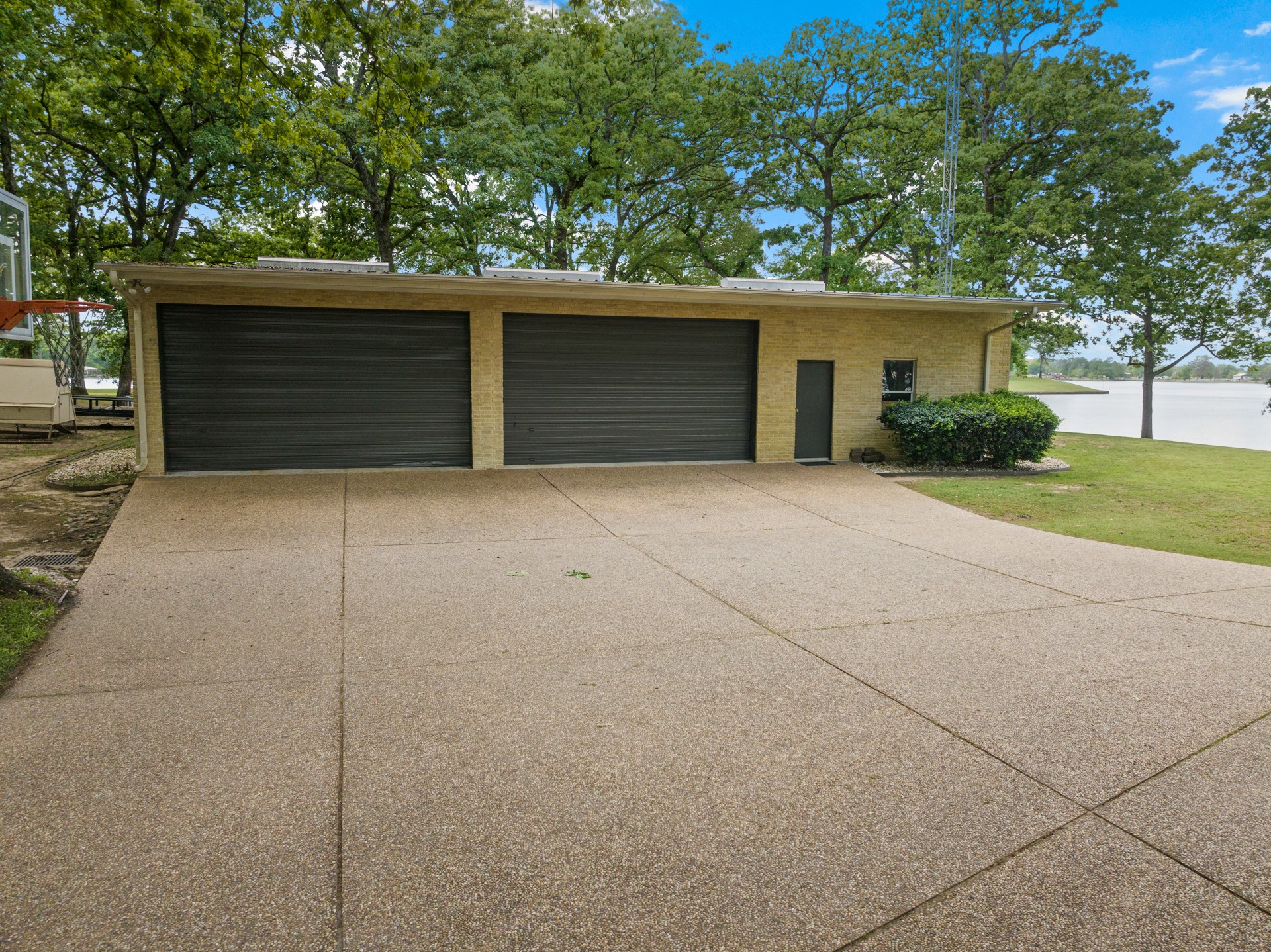 360 County Road 2136 Pittsburg TX 75686