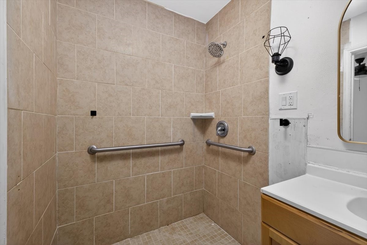 724 S Elm Street Sherman TX 75090