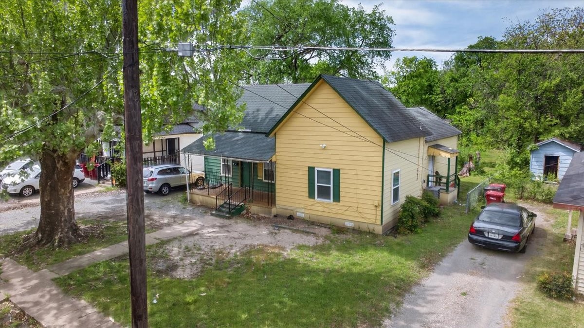 724 S Elm Street Sherman TX 75090