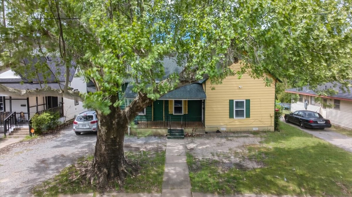 724 S Elm Street Sherman TX 75090
