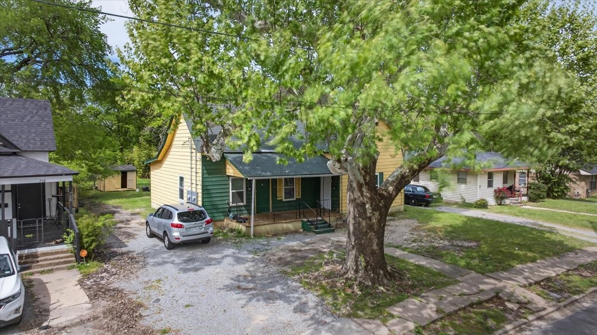 724 S Elm Street Sherman TX 75090