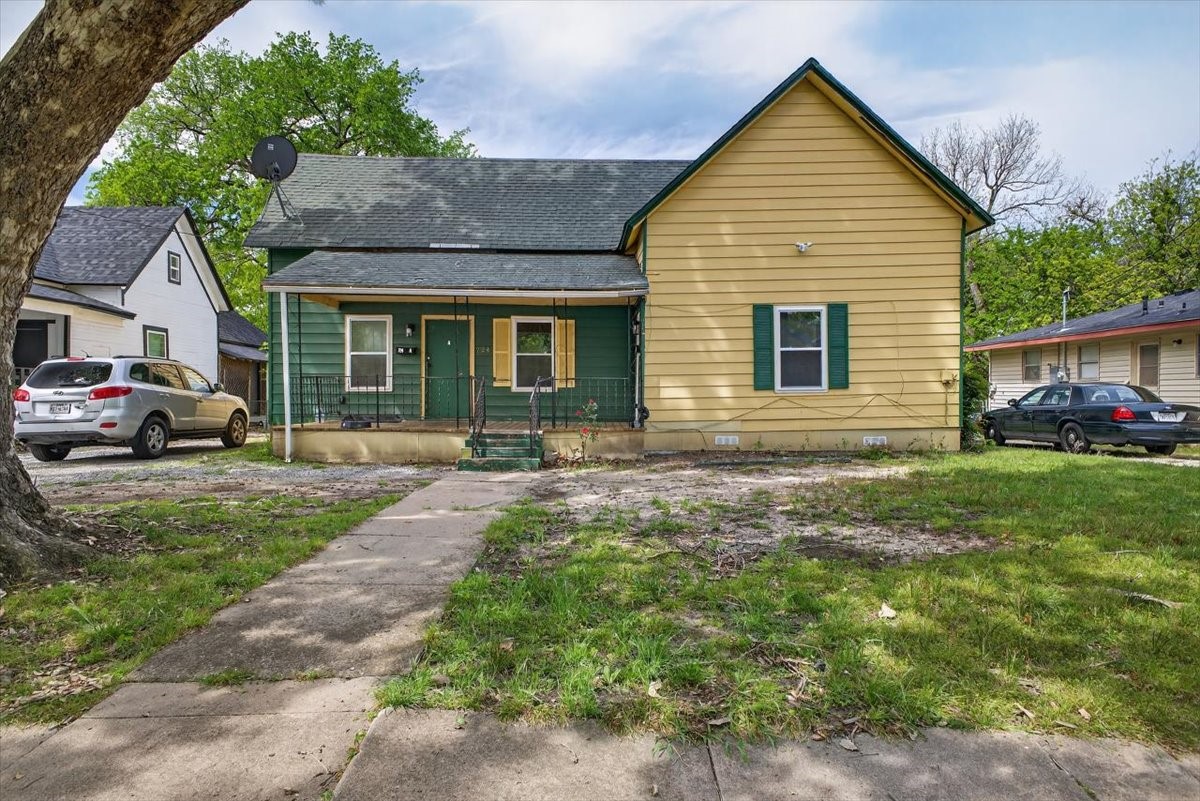 724 S Elm Street Sherman TX 75090