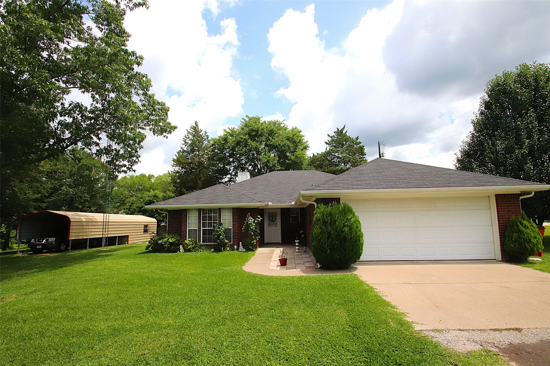224 Cr 2232 Mineola TX 75773