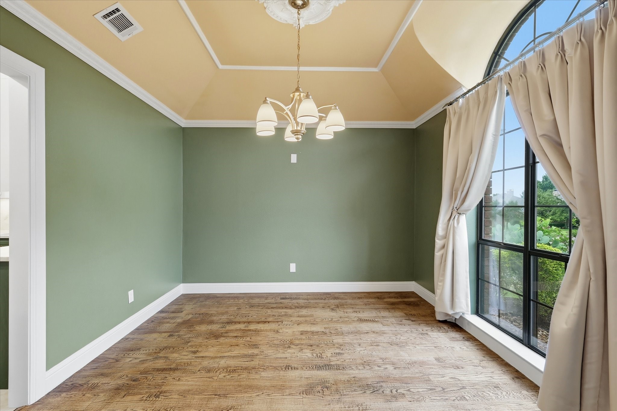 1304 Black Oak Drive Carrollton TX 75007