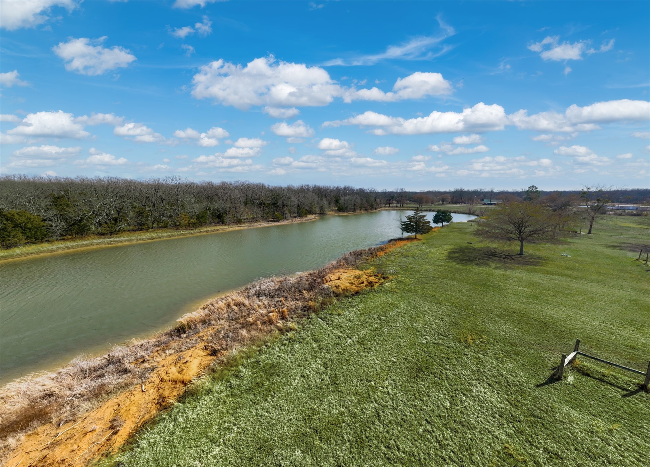1900 County Road 33900 Powderly TX 75473