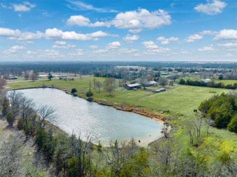 1900 County Road 33900 Powderly TX 75473