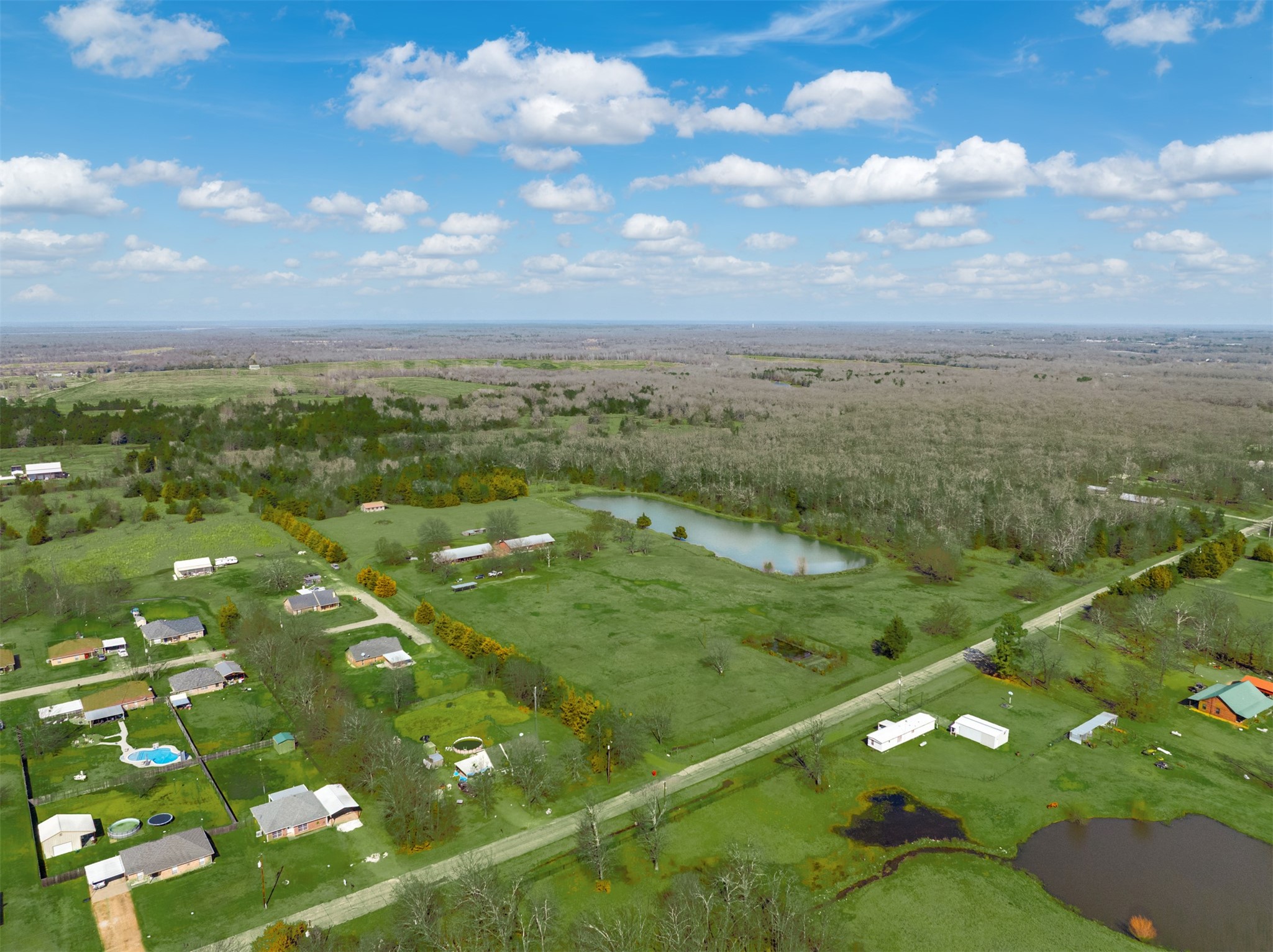 1900 County Road 33900 Powderly TX 75473