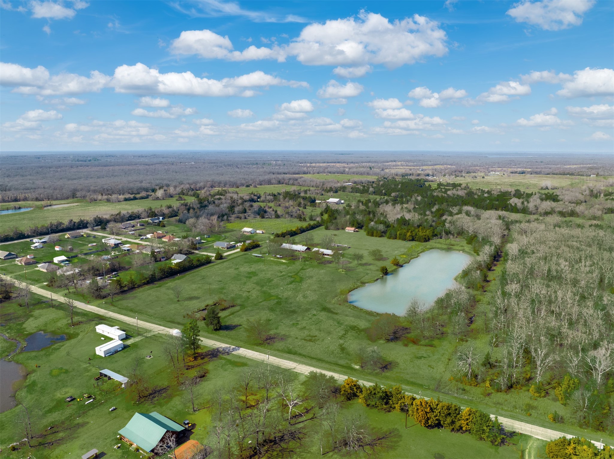 1900 County Road 33900 Powderly TX 75473