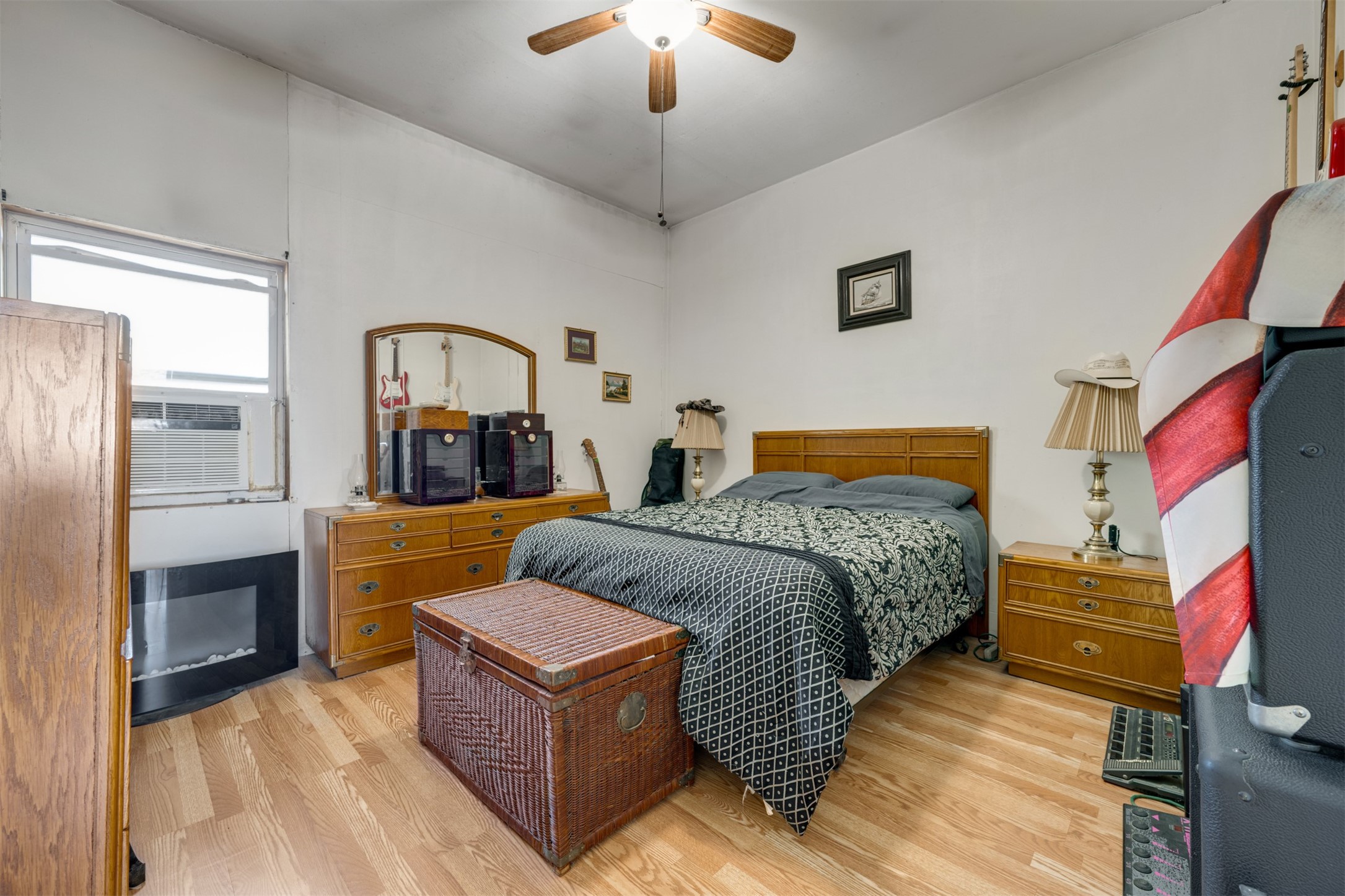 1900 County Road 33900 Powderly TX 75473