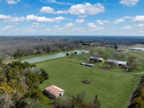 1900 County Road 33900 Powderly TX 75473