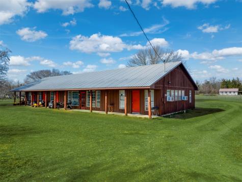 1900 County Road 33900 Powderly TX 75473