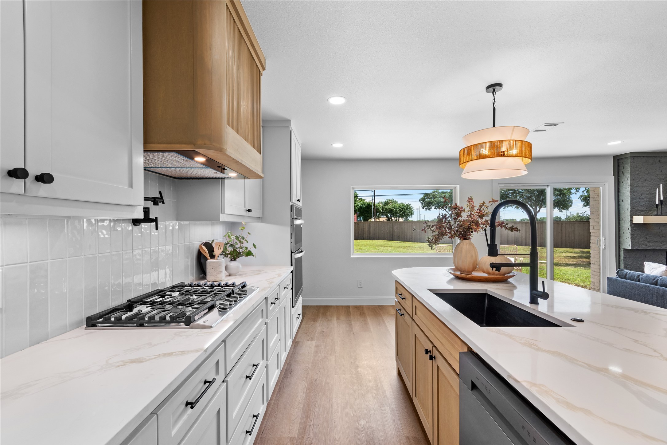 7881 La Cabeza Drive Dallas TX 75248