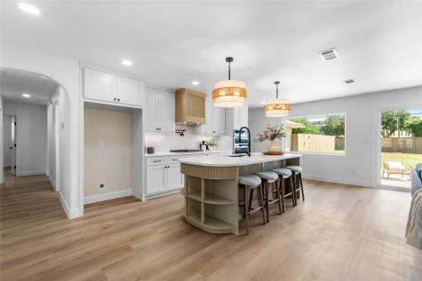 7881 La Cabeza Drive Dallas TX 75248