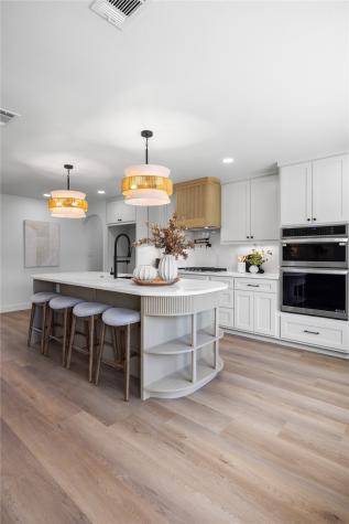 7881 La Cabeza Drive Dallas TX 75248