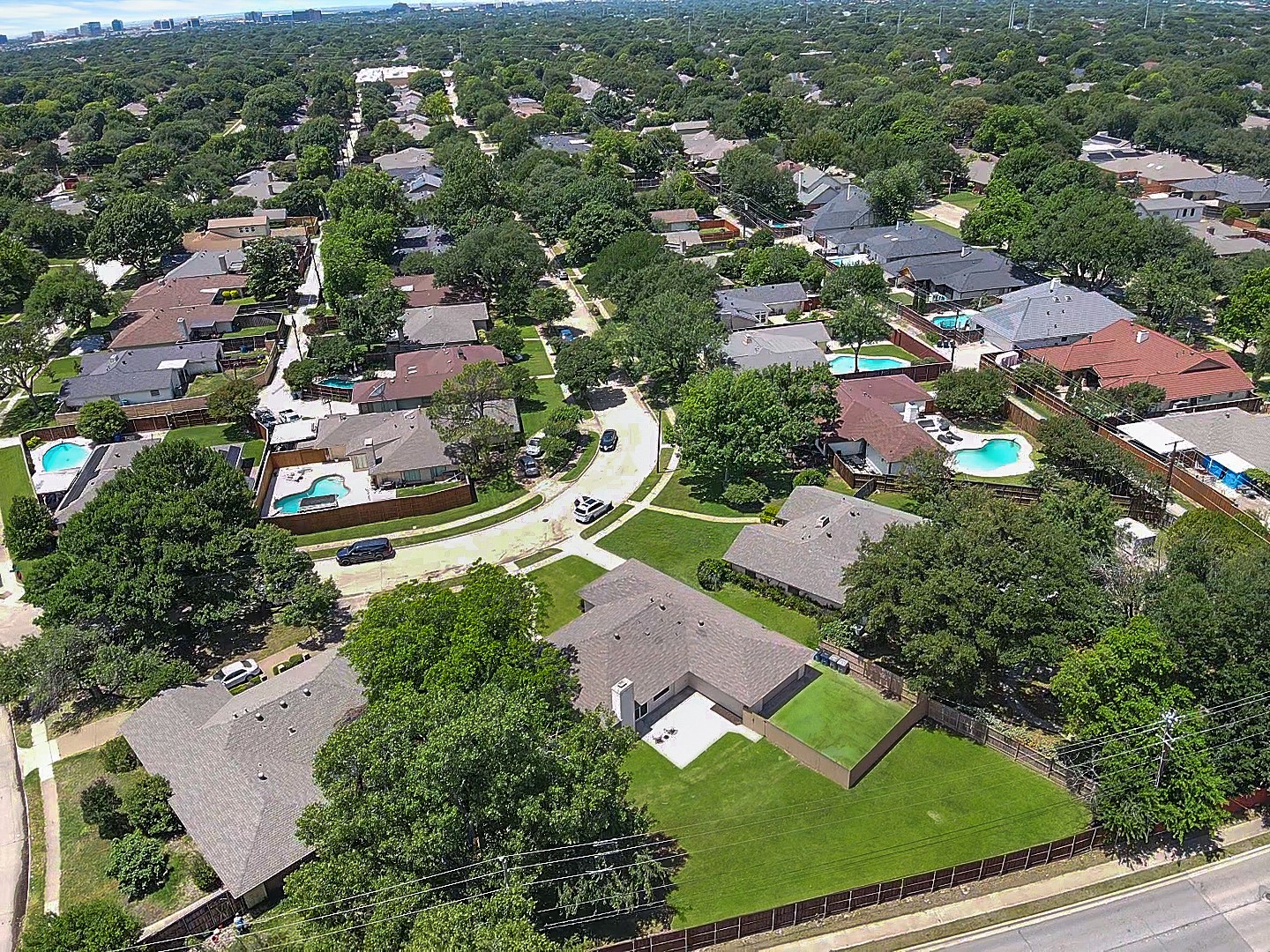 7881 La Cabeza Drive Dallas TX 75248