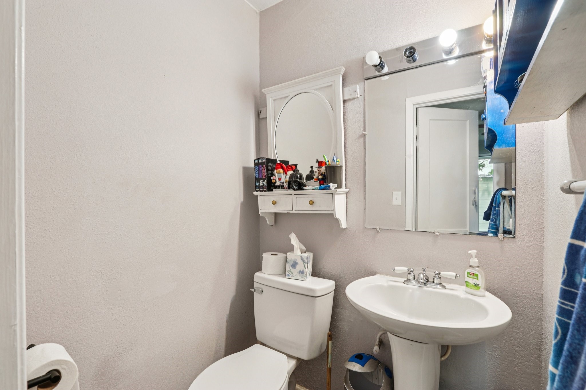 426 W Lake Street Krum TX 76249