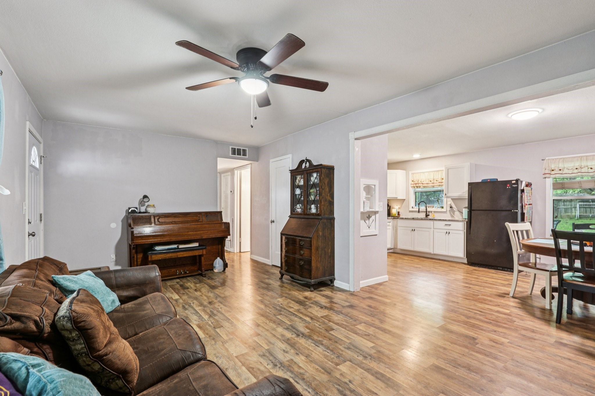 426 W Lake Street Krum TX 76249