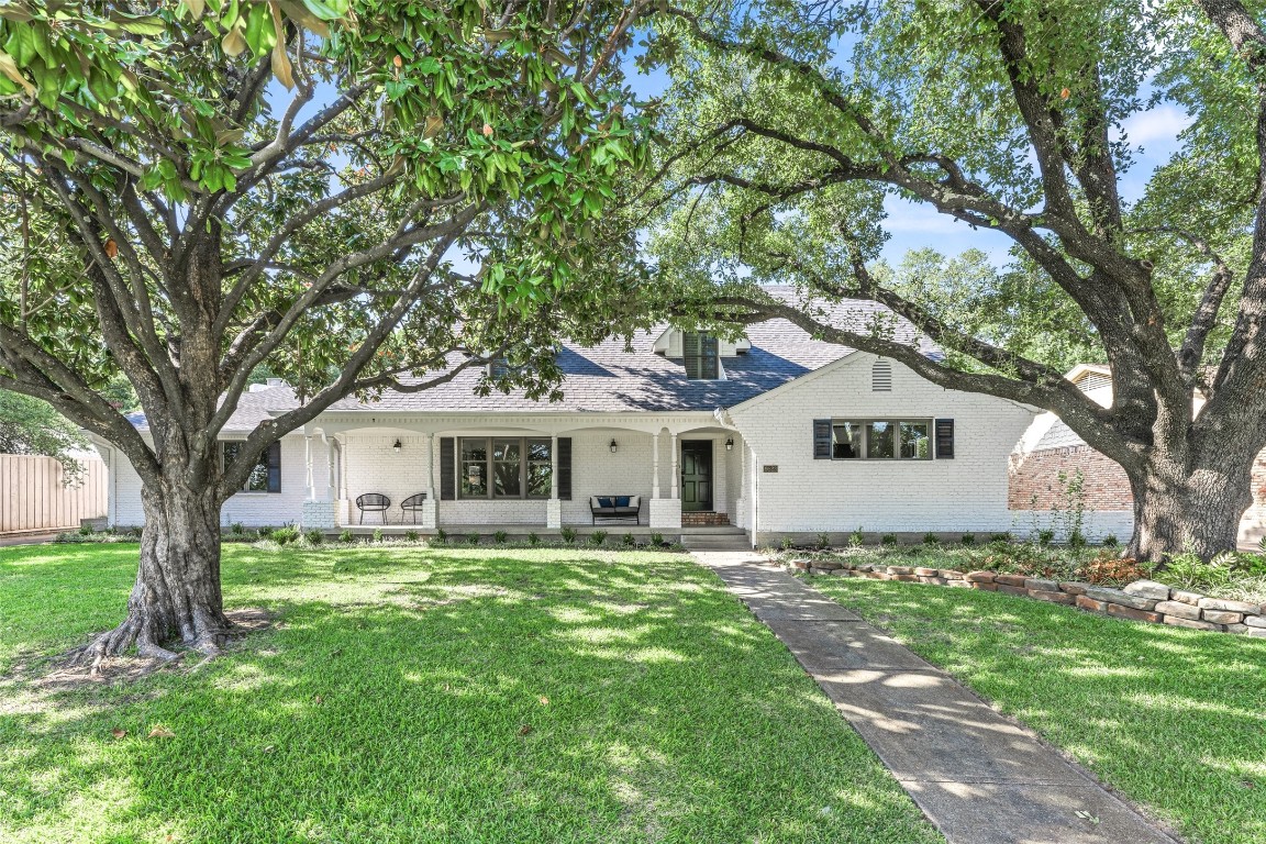 9523 Lanshire Drive Dallas TX 75238