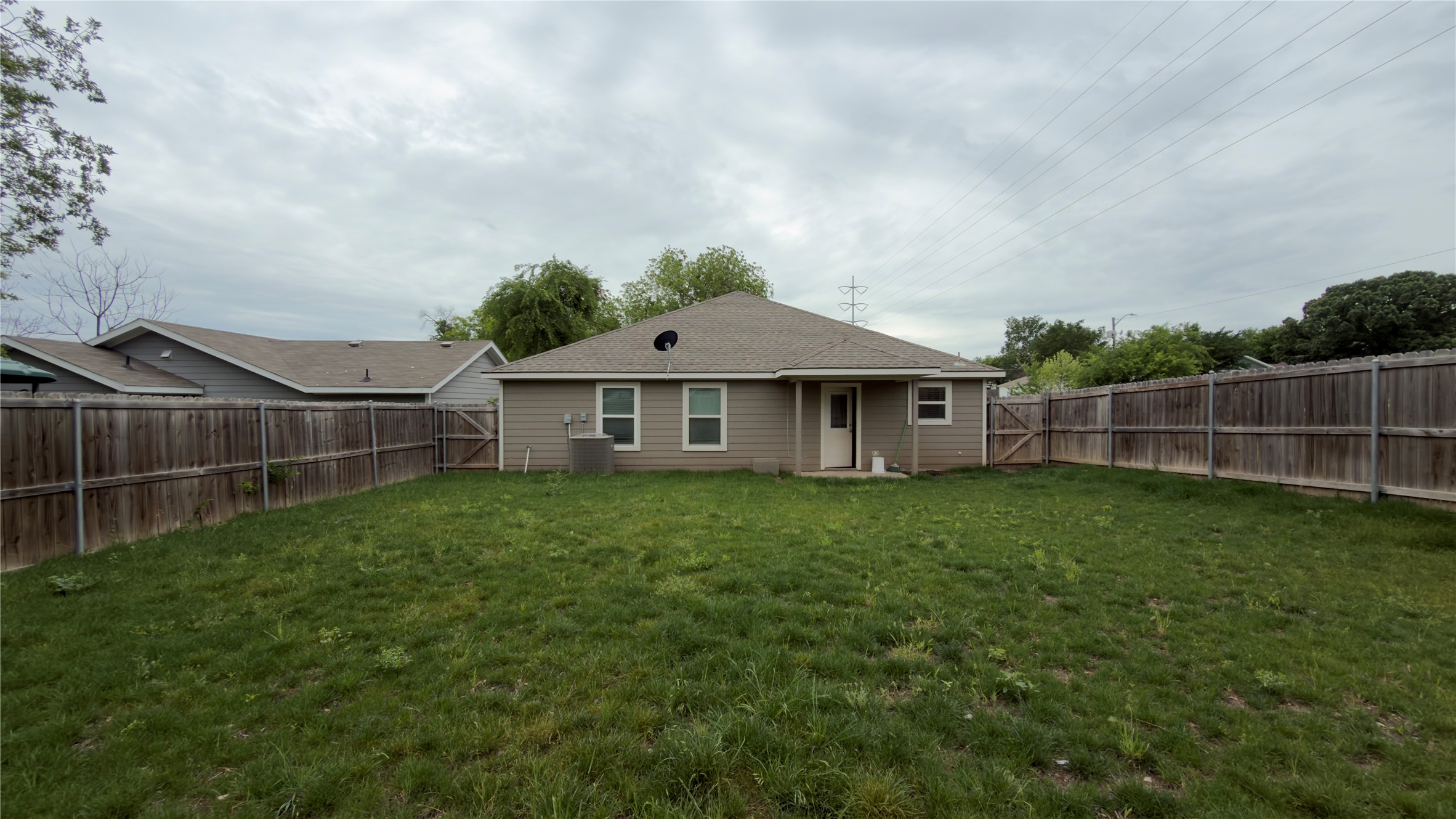 5532 Blackmore Avenue Fort Worth TX 76107