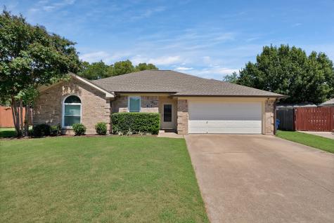 1008 Barbara Jean Court Burleson TX 76028