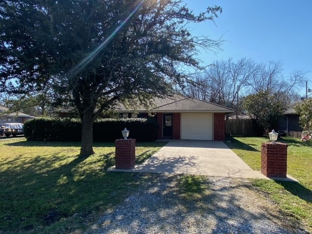 307 E Hunt Street Leonard TX 75452