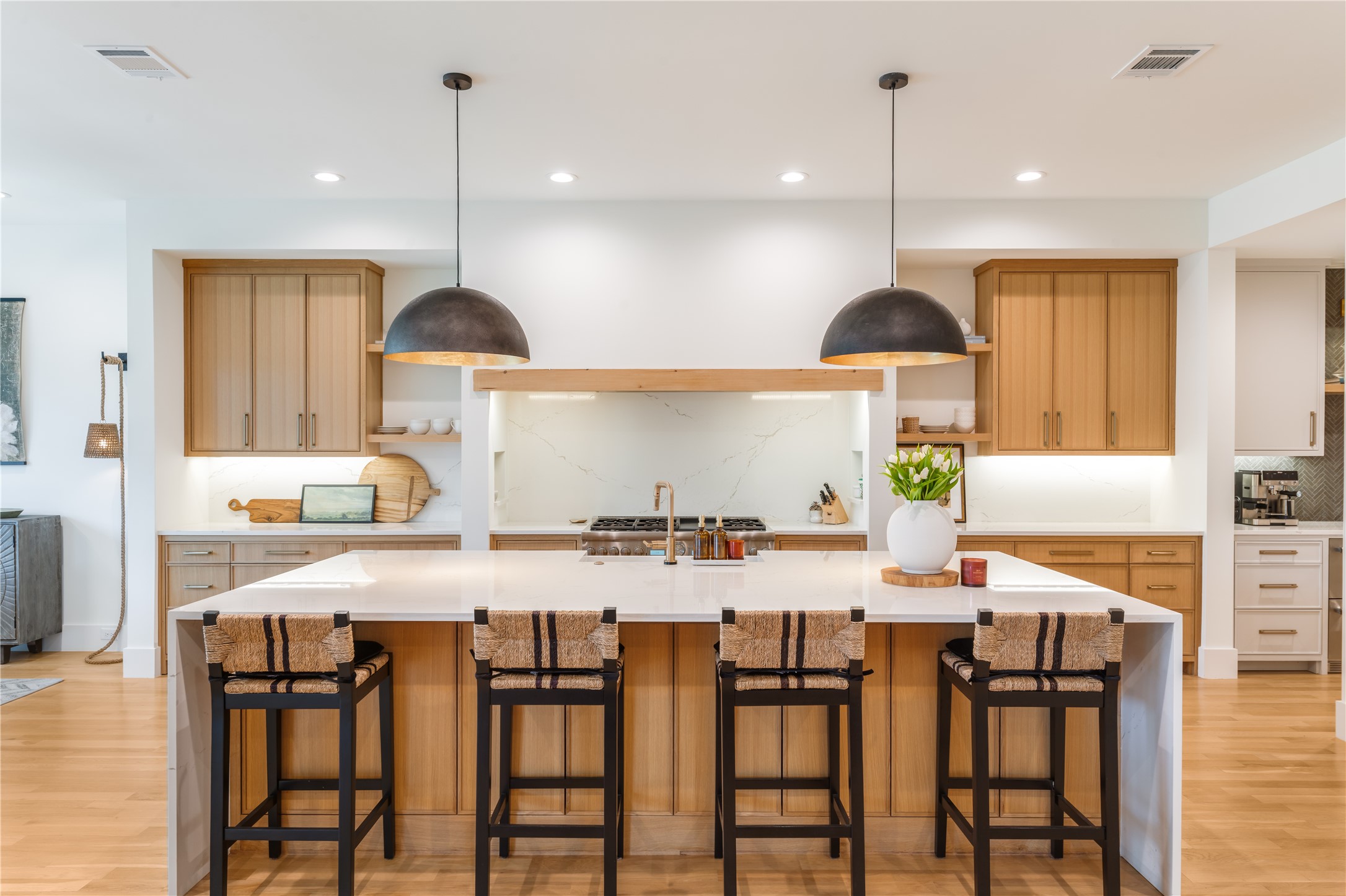 10915 Snow White Drive Dallas TX 75229