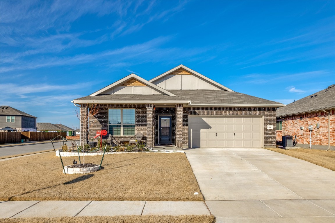 820 Ravenwood Lane Van Alstyne TX 75495
