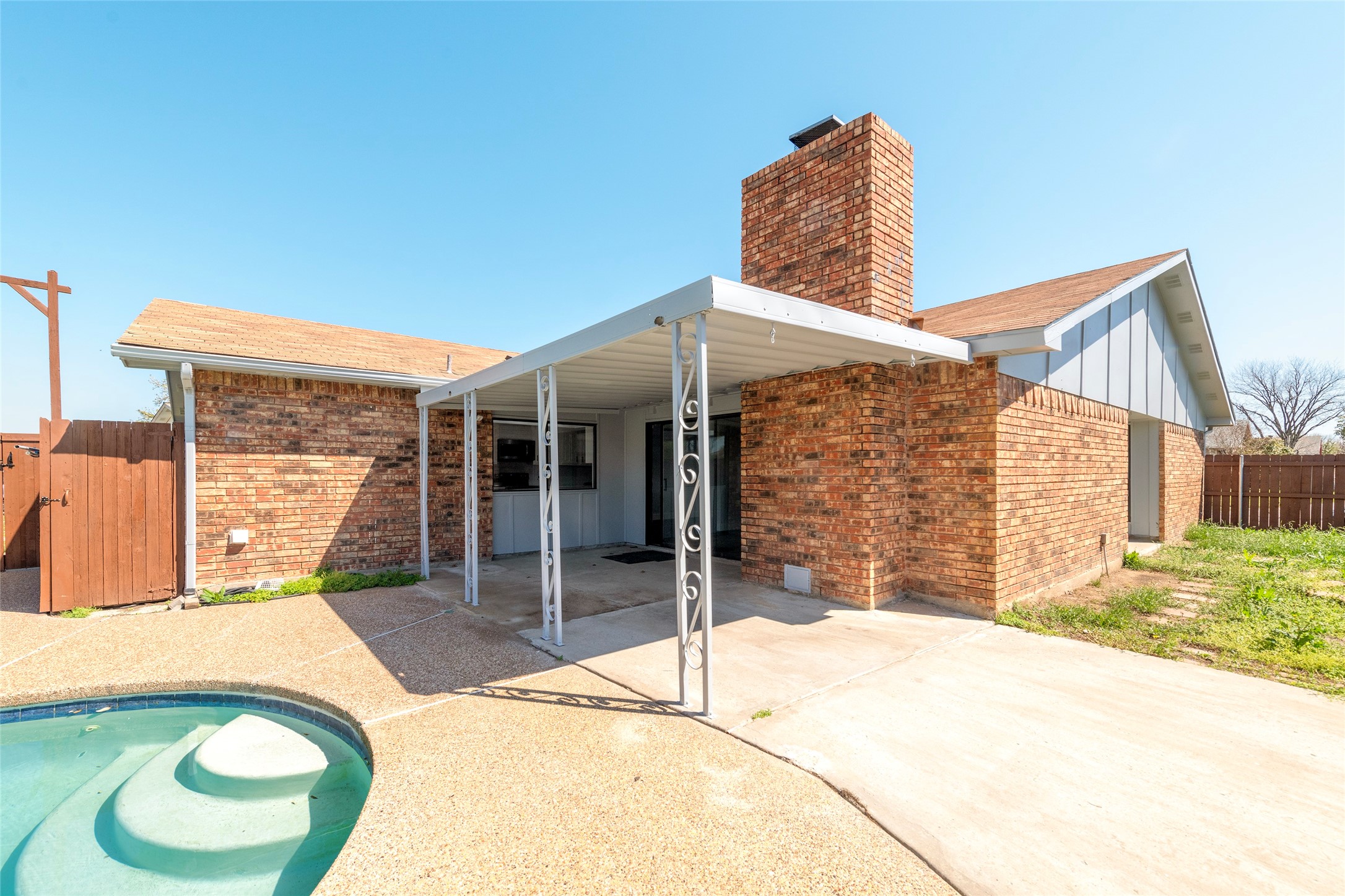 2119 Meadfoot Road Carrollton TX 75007