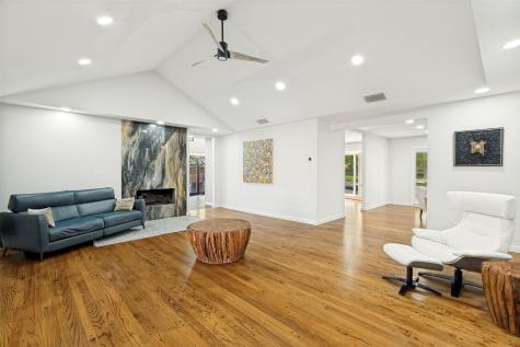 6566 Ridgeview Circle Dallas TX 75240