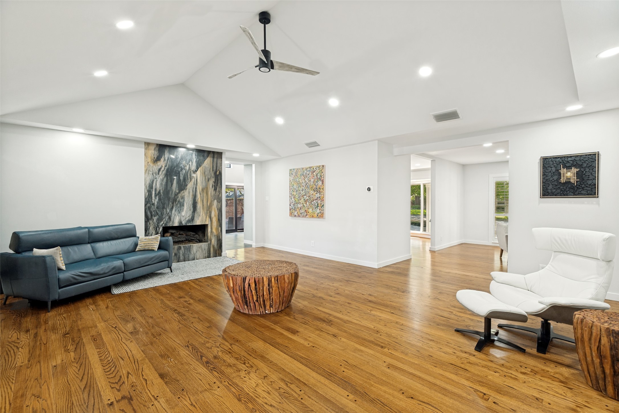 6566 Ridgeview Circle Dallas TX 75240