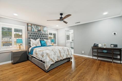 6566 Ridgeview Circle Dallas TX 75240