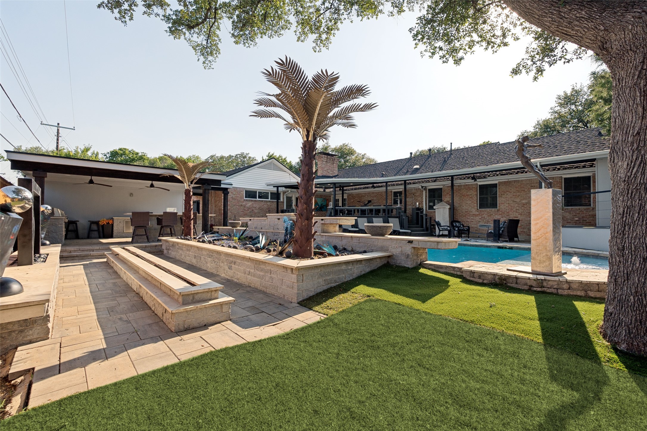 6566 Ridgeview Circle Dallas TX 75240