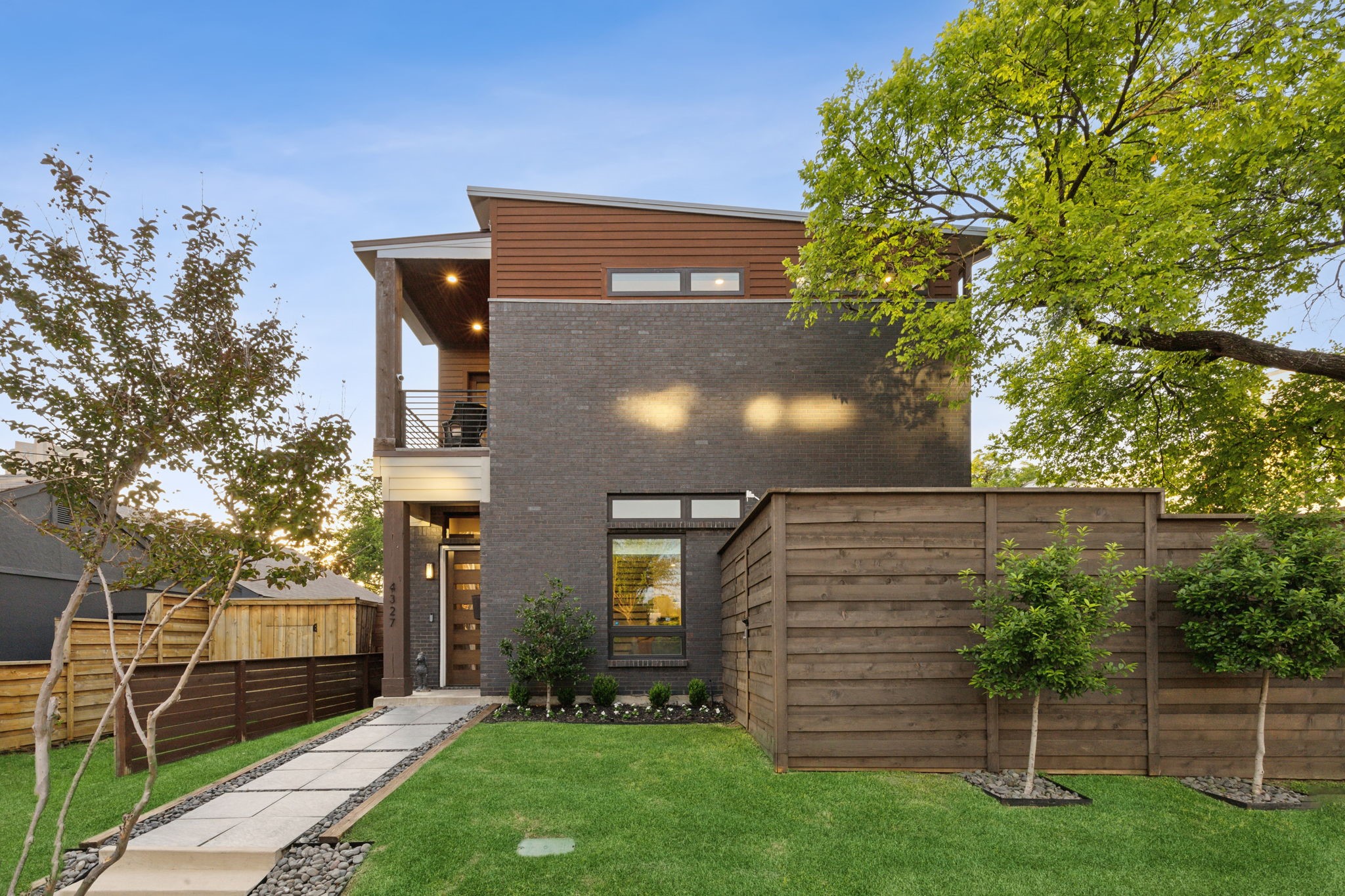 4327 Cabell Drive Dallas TX 75204