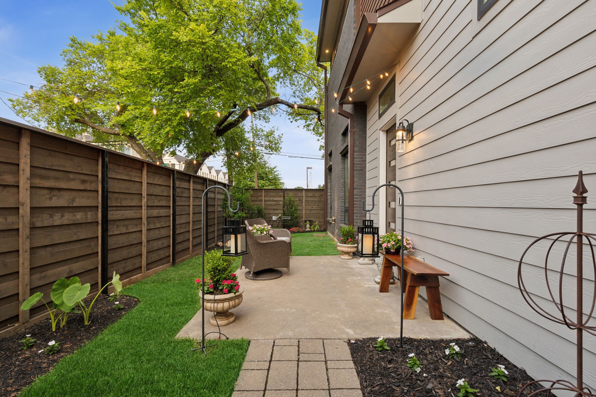 4327 Cabell Drive Dallas TX 75204