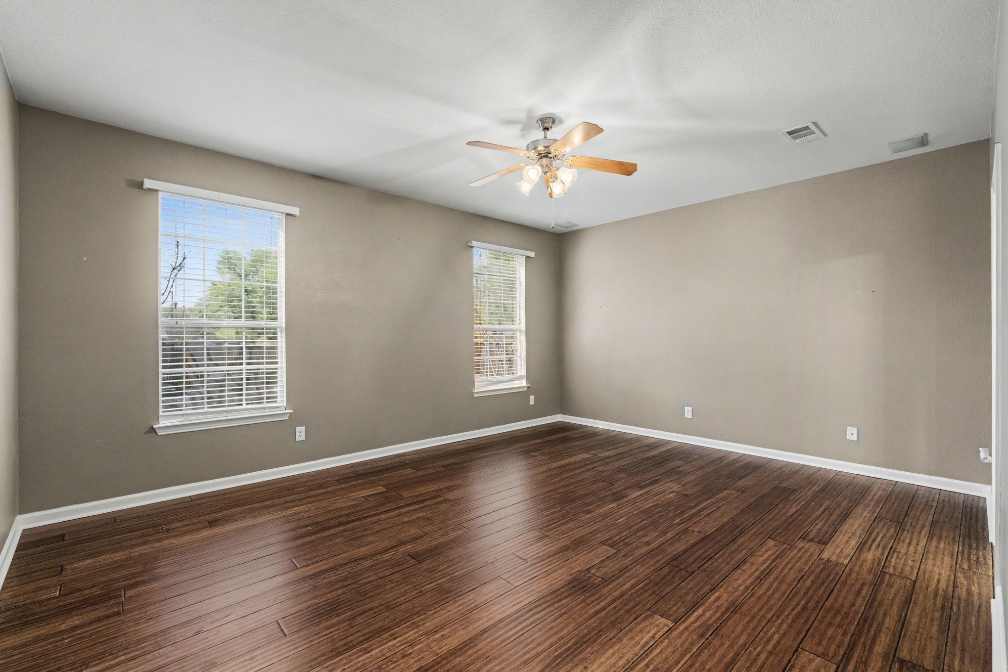 2109 Glen Manor Road Corinth TX 76208
