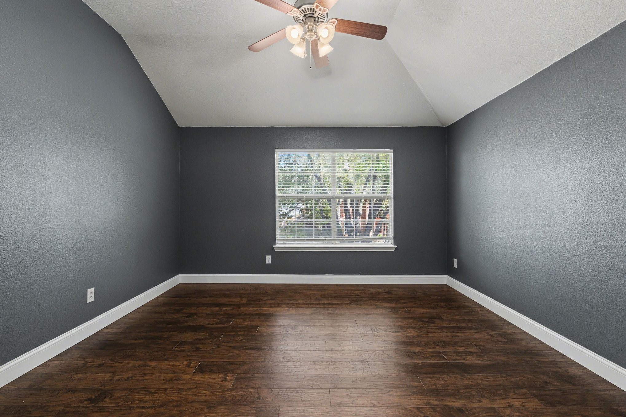 2109 Glen Manor Road Corinth TX 76208