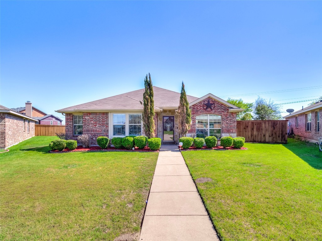 736 Palisades Drive Desoto TX 75115
