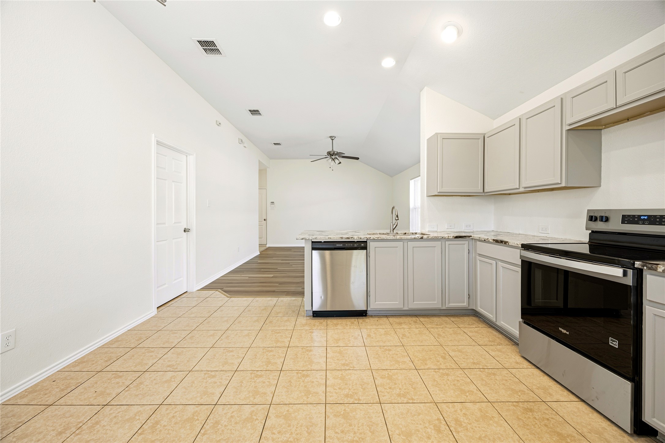 1712 Ironworks Drive Dallas TX 75253