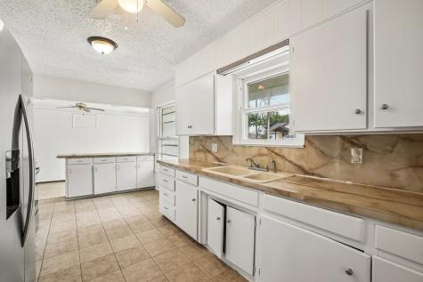 2320 Maryel Drive Fort Worth TX 76112
