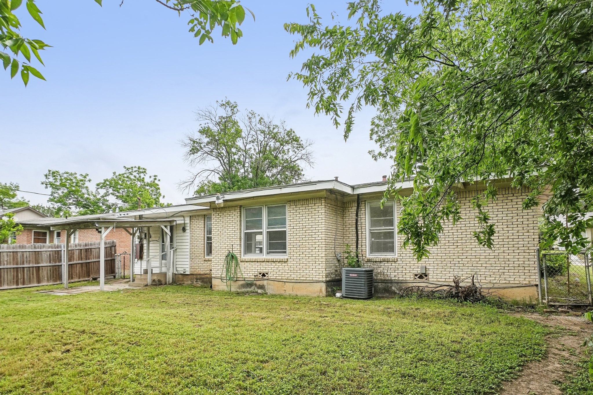 2320 Maryel Drive Fort Worth TX 76112