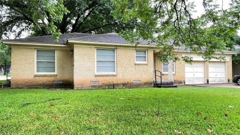 1201 Lindhurst Street Irving TX 75061