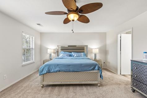 7013 Lindentree Lane Fort Worth TX 76137