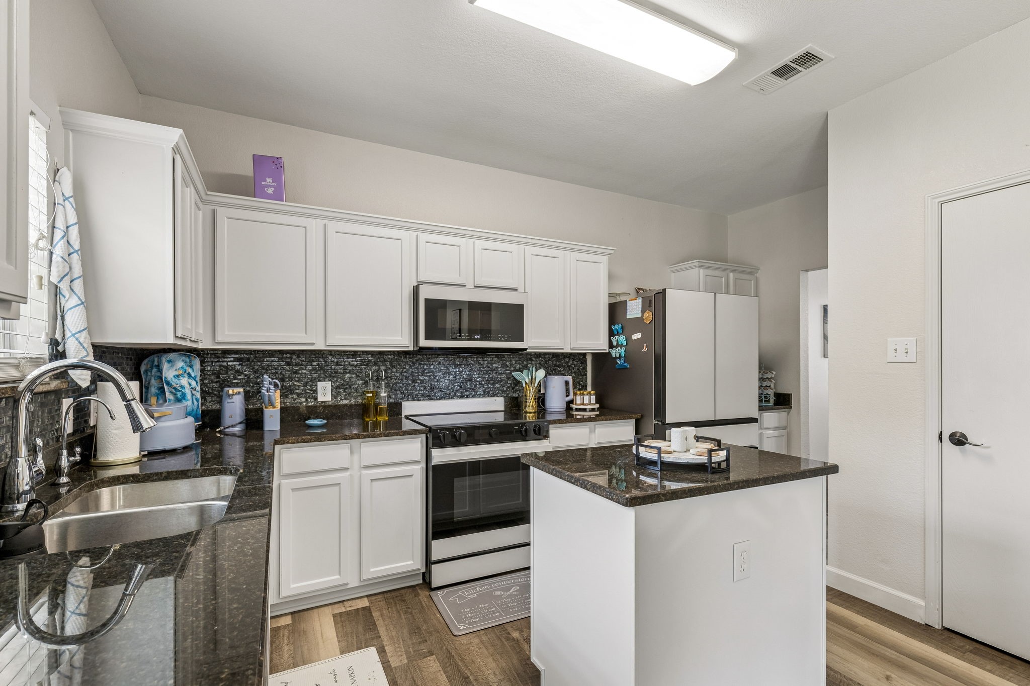 7013 Lindentree Lane Fort Worth TX 76137