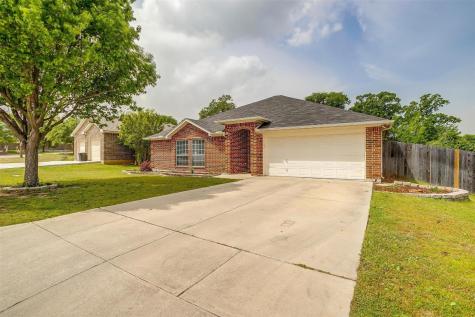 609 Madeline Court Azle TX 76020